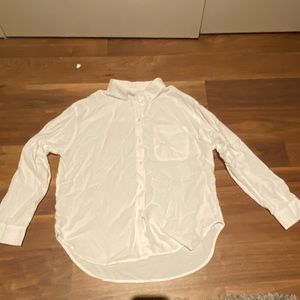 AMERICAN EAGLE BUTTON UP BLOUSE